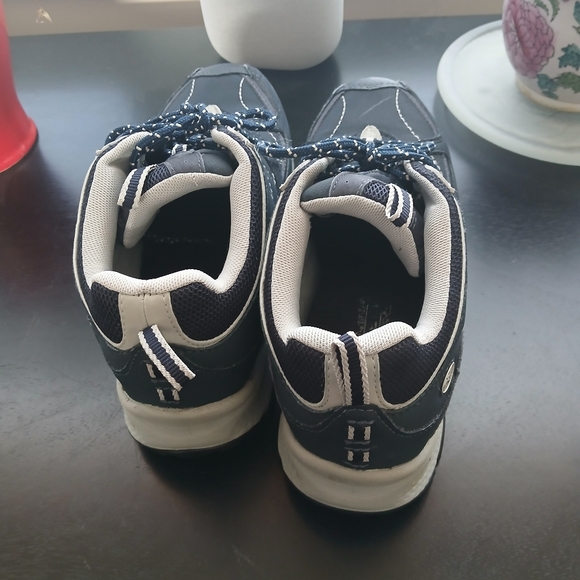 Timberland Women's Size 8.5 Navy and Gray Athletic Shoes - Picture 5 of 8